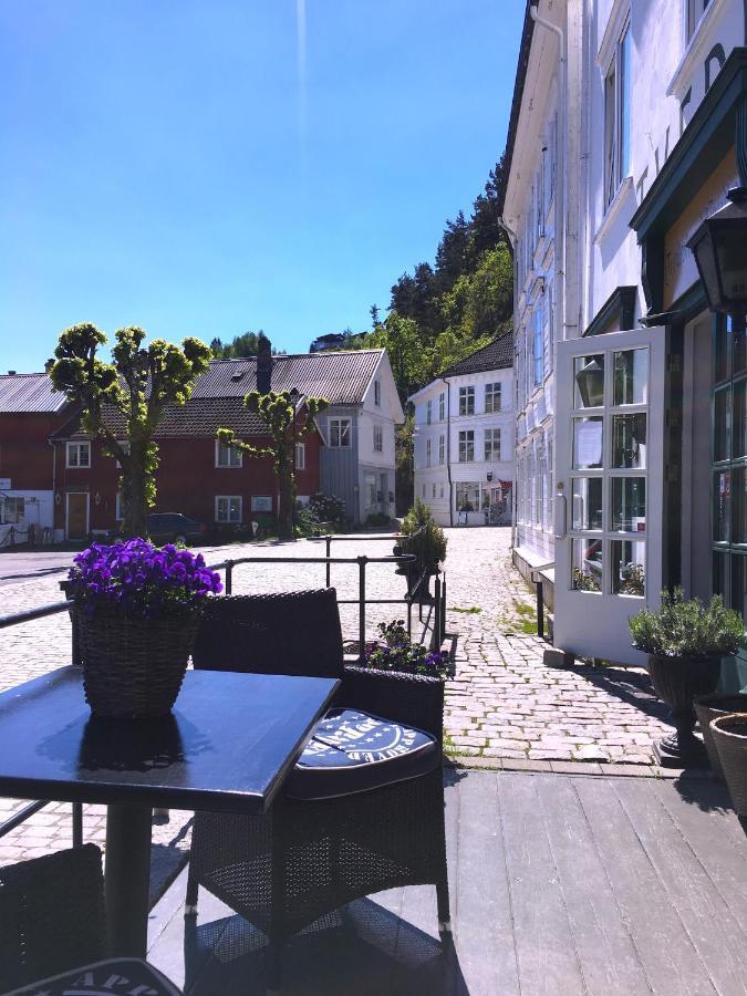 Tvedestrand Fjordhotell - Unike Hoteller Екстер'єр фото